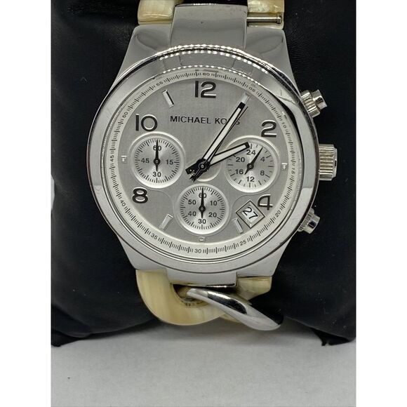 Michael Kors Runway MK4263 Womens Beige & Silver Strap Analog Quartz Watch MP742 - Picture 2 of 12